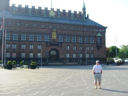 Frank in front of City Hall